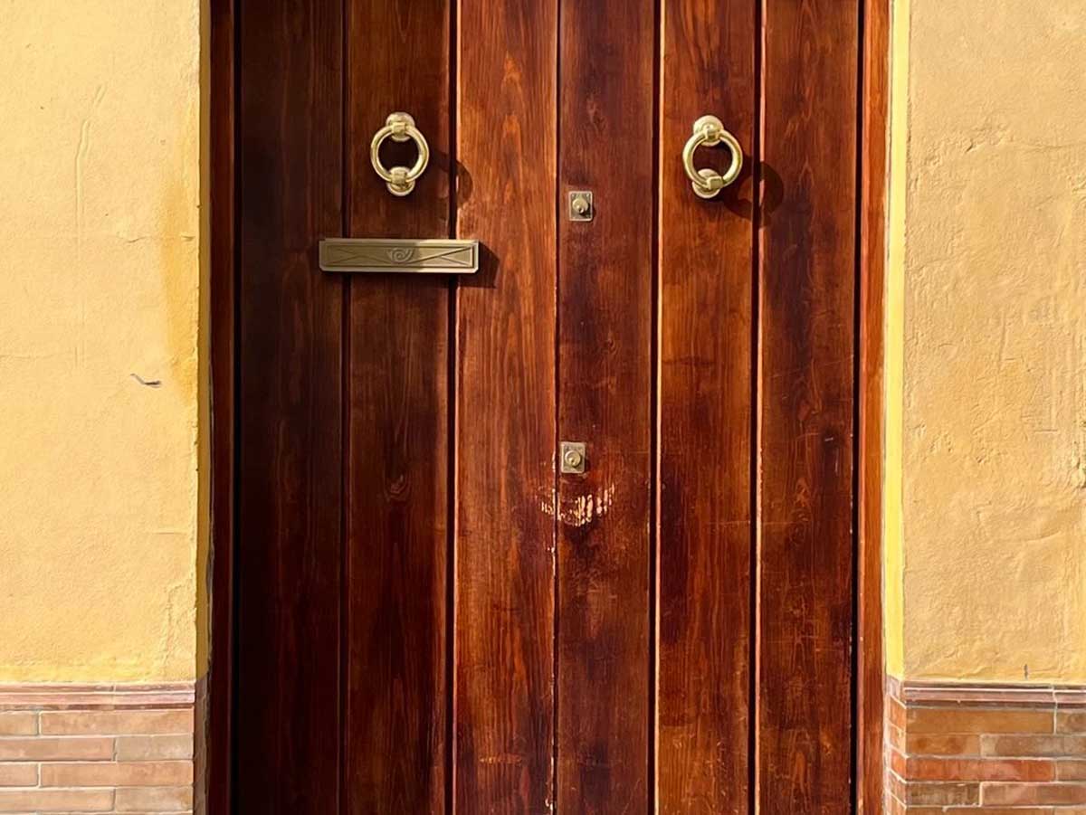 La porte en bois